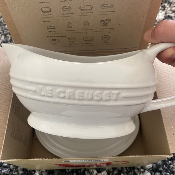 COPY - New In Box Le Creuset Gravy Boat & Dish Set! - Picture 6 of 8